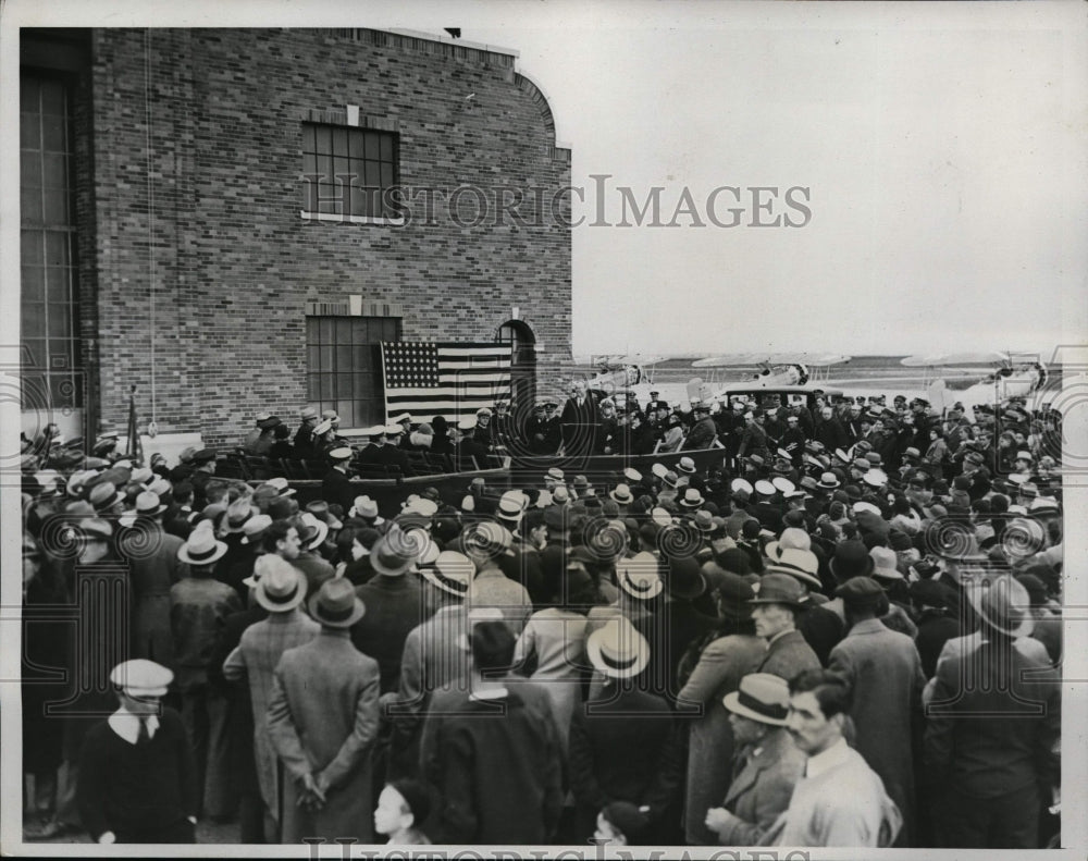 1933 Dock commissioner Hon John McLenzie speaks in NY  - Historic Images