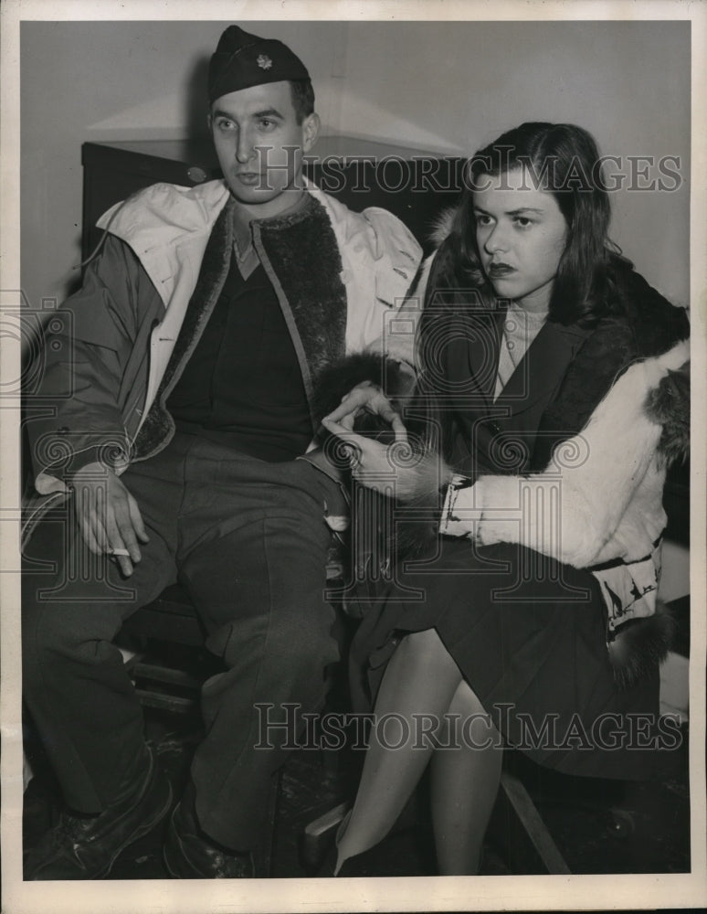 1946 Press Photo Major &amp; Mrs Harold Shevin at Seattle Washington- Historic Images