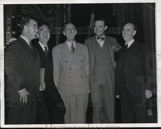 1943 Press Photo Five Senators deliver report in Washington on war front tour-Historic Images