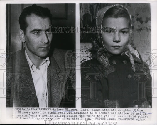 1954 Press Photo Andrew Slusarz of Milwaukee, Wisconsin Gives away Daughter - Historic Images