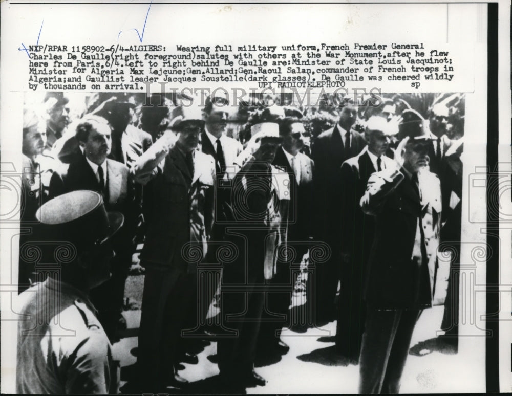 1958 Press Photo French Premier Gen Charles de Gaulle Salutes Others at Monument - Historic Images