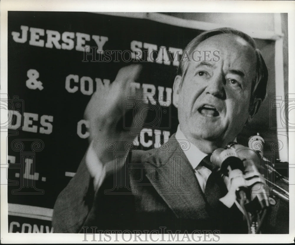 Press Photo Hubert Humphrey in the Midst of a Speech - Historic Images