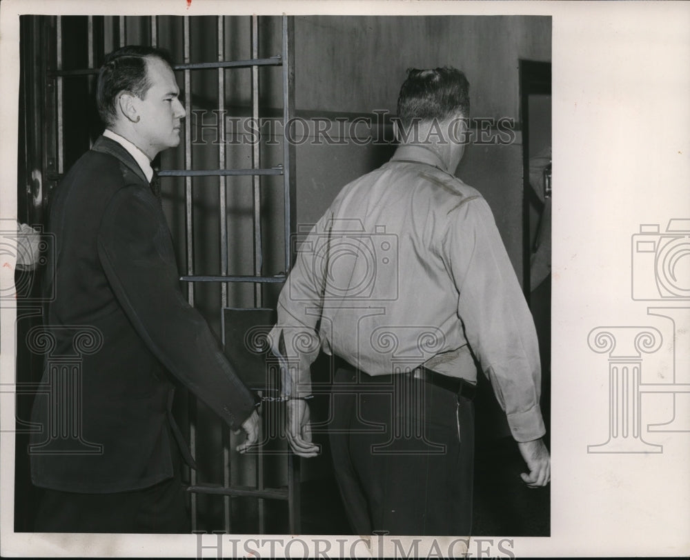 1954 Press Photo Ohio Dr Samuel Sheppard in jail for a murder - Historic Images