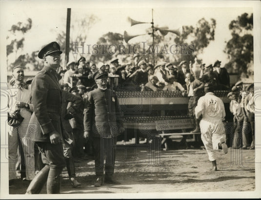 1925 Press Photo Lt Wilkins Wins 100 Mile Air Race Finish, Santa Monica, CA - Historic Images