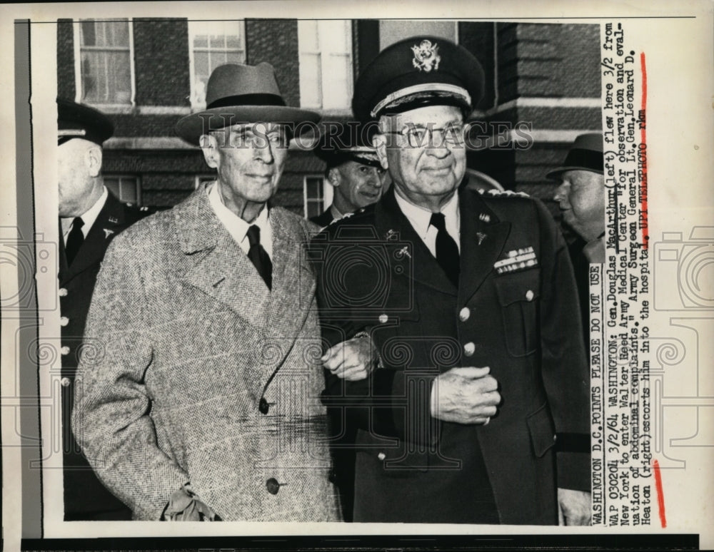 1964 Press Photo Douglas MacArthur Arrives at Walter Reed Hospital, Washington- Historic Images