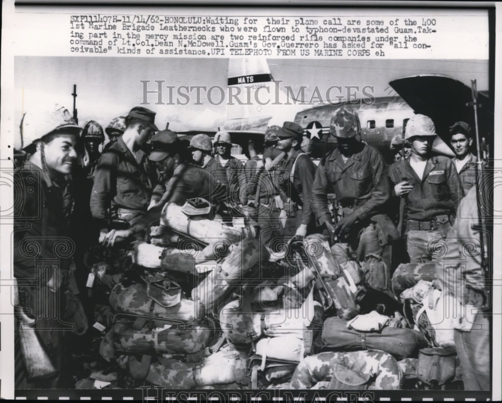 1962 Press Photo Some 400 1st Marine Brigade Leathernecks Wait for Plane Call-Historic Images