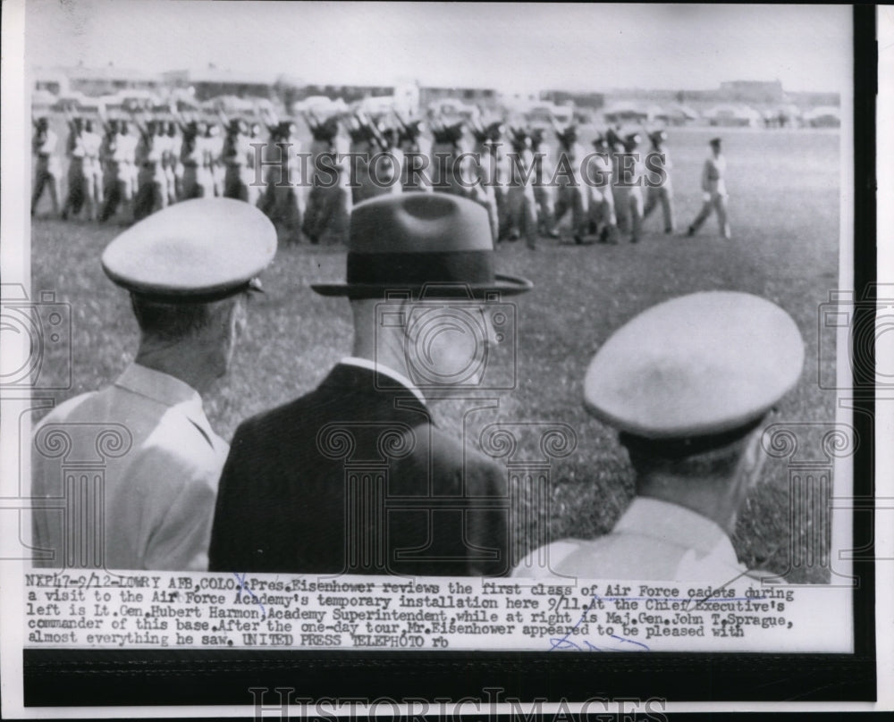 1965 Press Photo Lowry AFB Colorado Presiident Eisenhower reviews cadets - Historic Images