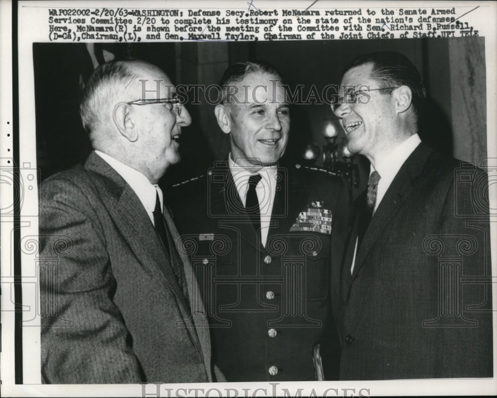 1963 Press Photo Robert McNamara Returns to Senate Armed Services Committee-Historic Images