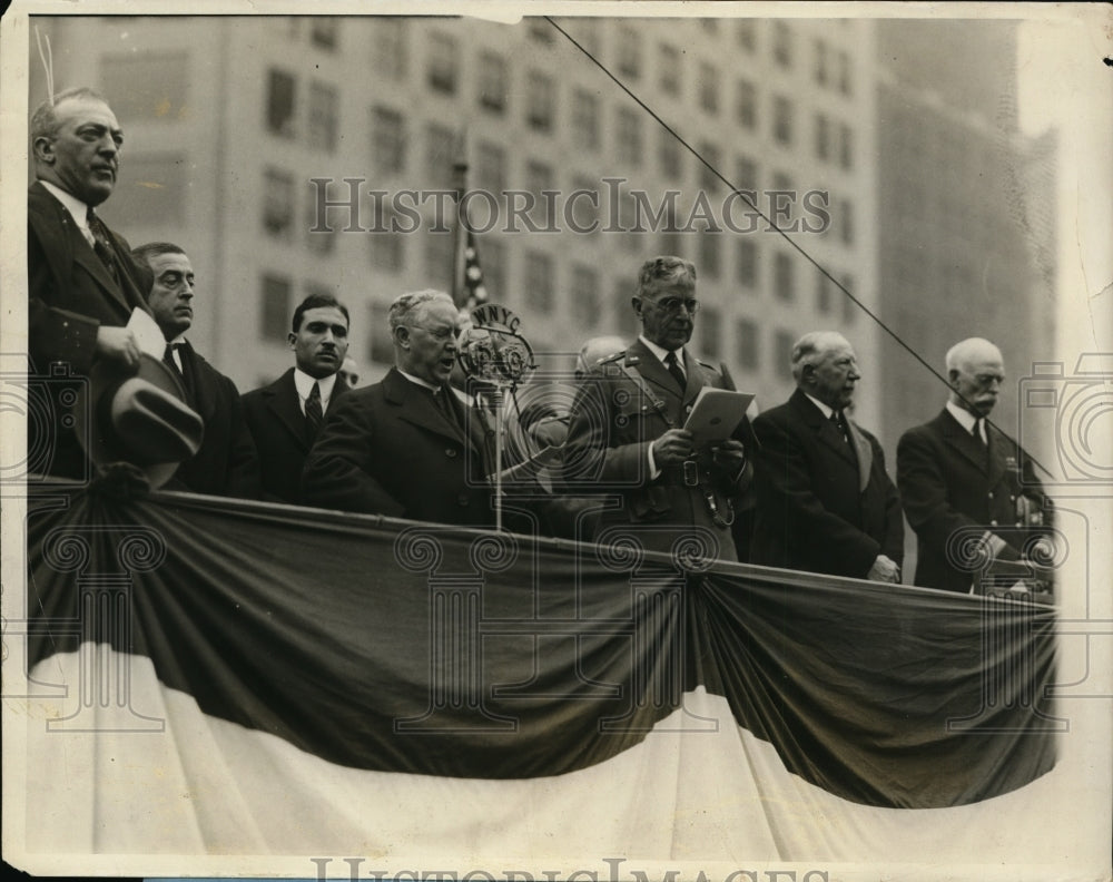 1927 Press Photo Right Reverend John Chidwick offers prayer during observance-Historic Images