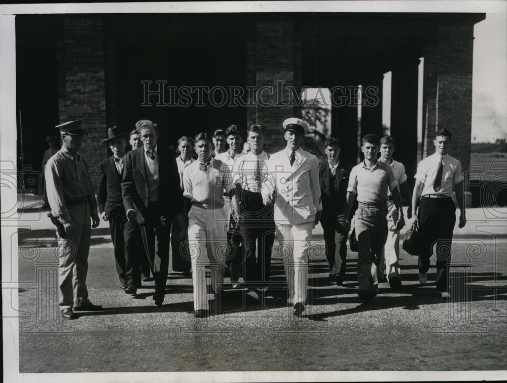 1935 Press Photo Recruits Entering Main Entrance of Great Lakes Naval Station - Historic Images