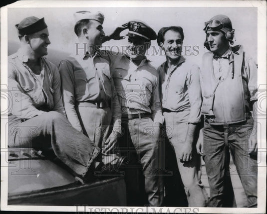 1944 Press Photo Brooklyn men in the Ppacific war theater SKI/1 Vincent Sheehan - Historic Images