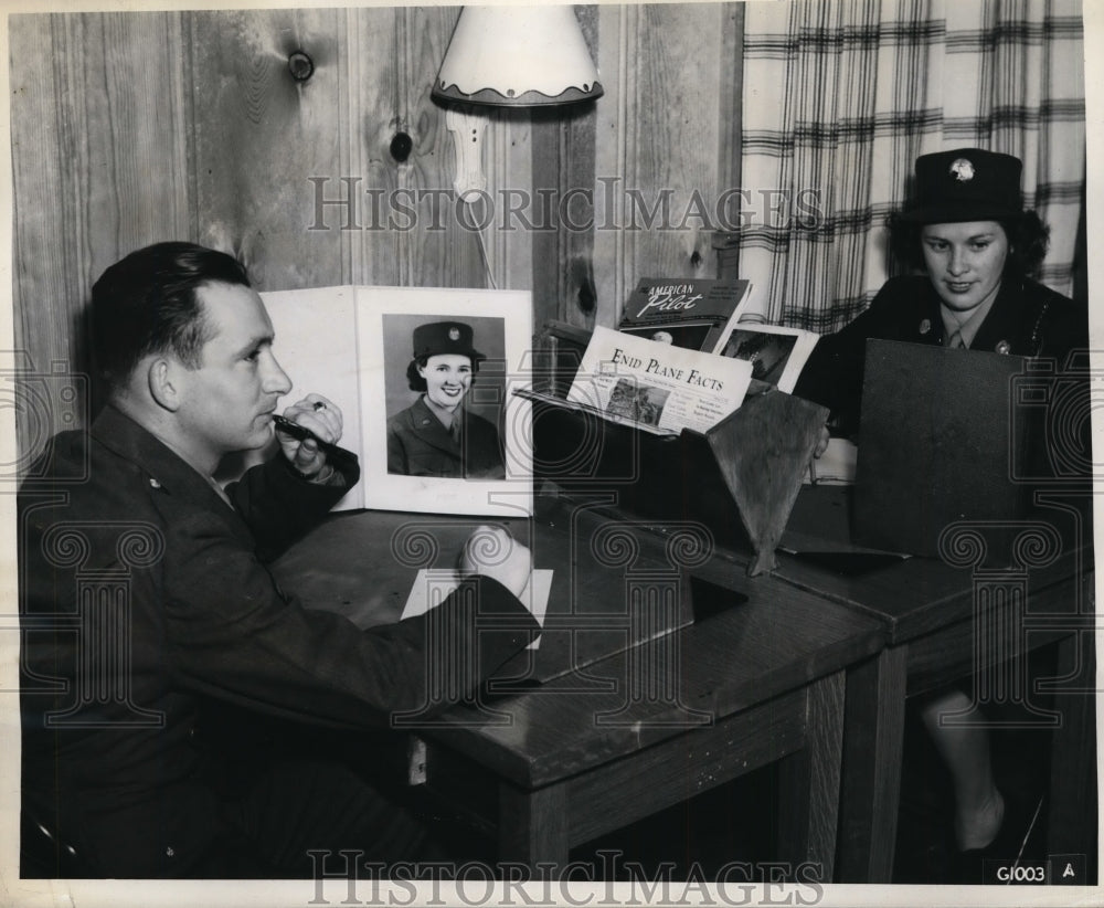 1943 Press Photo Army Air Forces Corporal &amp; Sgt in WAAC&#39;s - nem38370-Historic Images