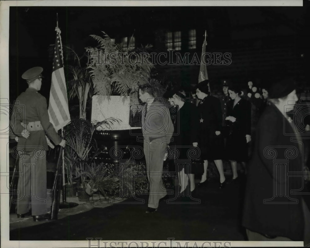 1940 Press Photo Procession views body of Gov Henry Horner in Chicago-Historic Images