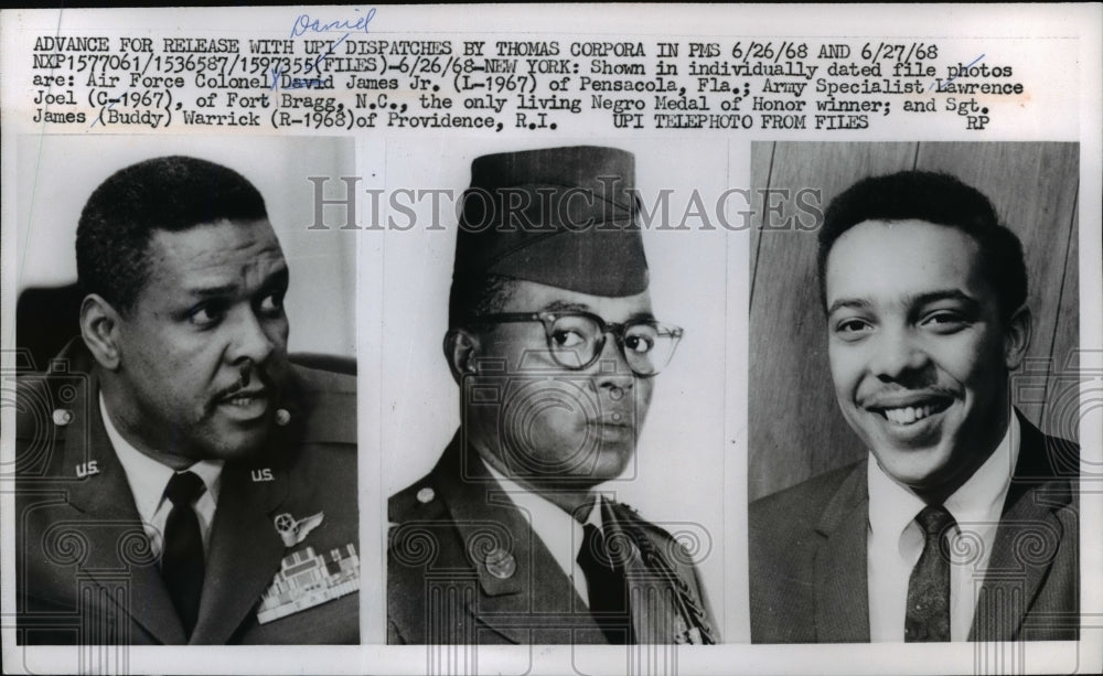 1968 Press Photo AF Col David James Jr, Army Spec Lawrrence Joel Medal of Honor - Historic Images