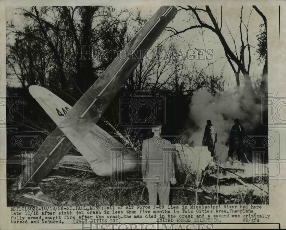 1956 Press Photo Wreckage of F-89 lies in Mississippi River near St Paul MN - Historic Images