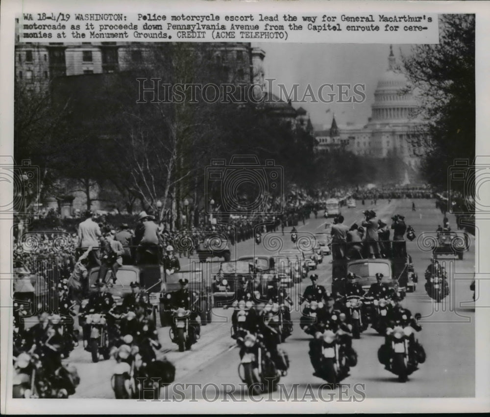 1951 Press Photo Gen  Douglas MacArthur in parade in Washington DC - Historic Images