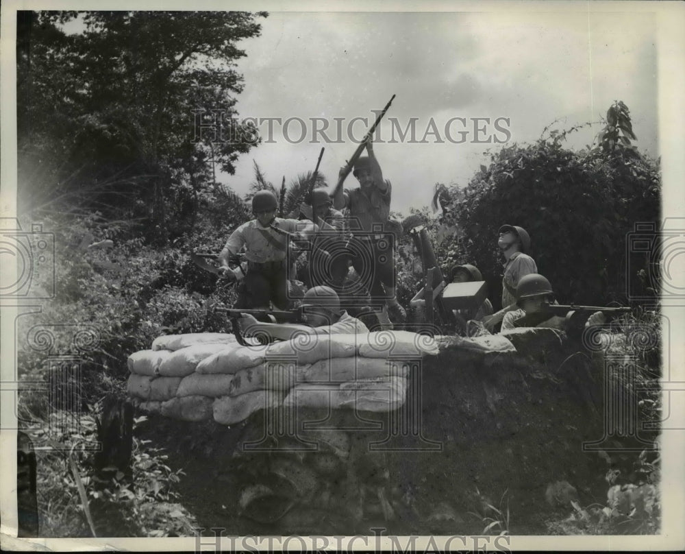 1942 Press Photo US Sailors Guarding Panama Canal Vital BAses - nem39314-Historic Images