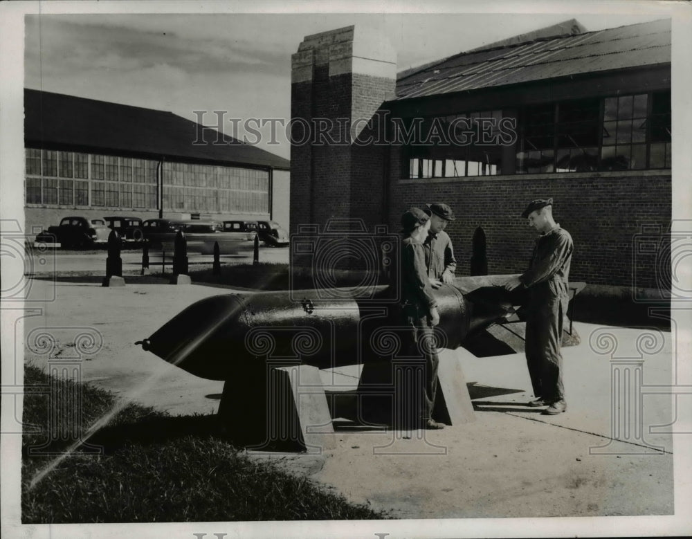 1937 Press Photo Langley  Field AFB in VA bomb discontinued by AF - Historic Images