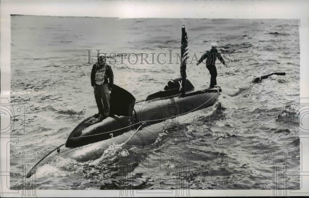 1957 Press Photo U.S. Navy&#39;s Latest Underwater Weapon the Tiny X-1 Submarine-Historic Images