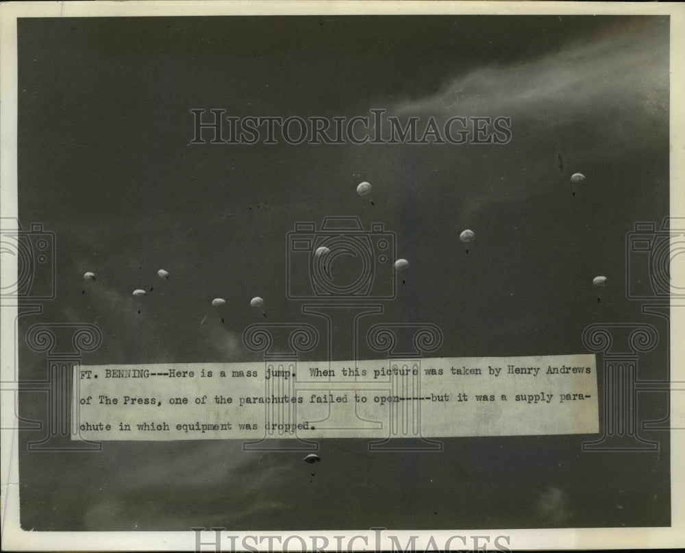 1941 Press Photo Cluster of Parachute Jumpers at Fort Benning - nem39503- Historic Images