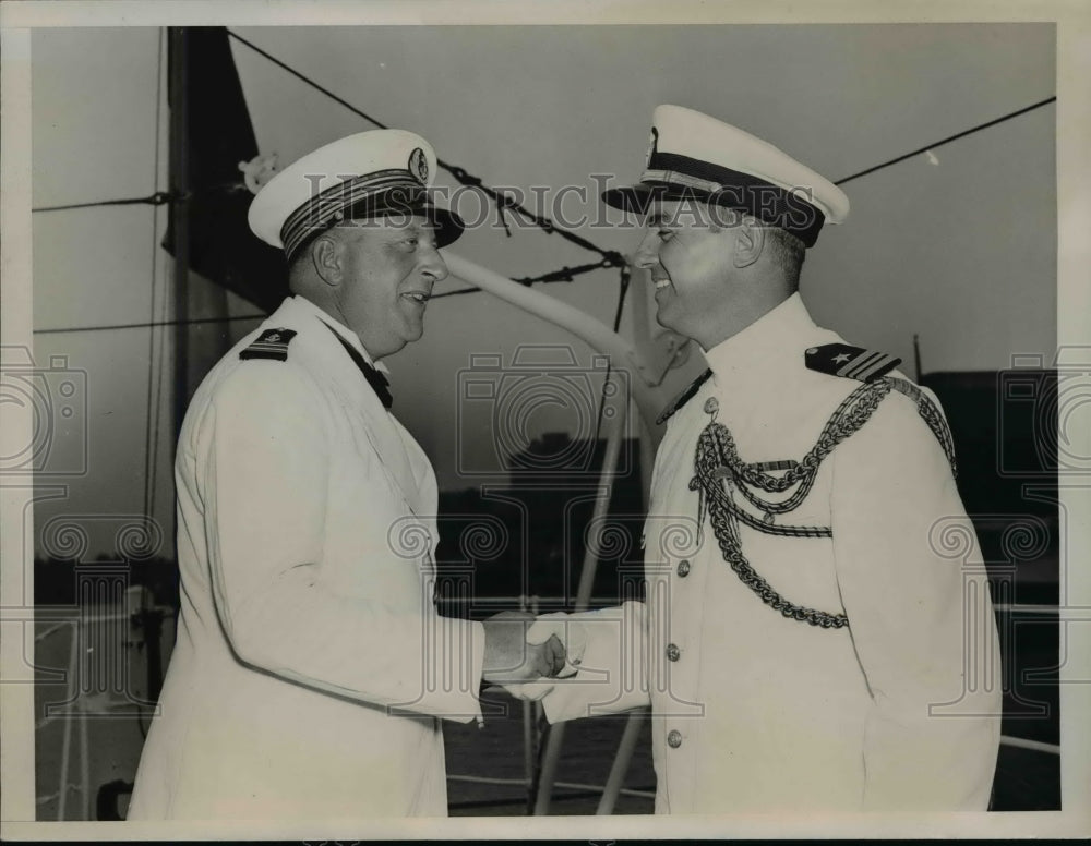 1938 Press Photo DC Lt  Comdr Harley F Cope of WA NavyYard &amp; Cmdr P Sersette - Historic Images