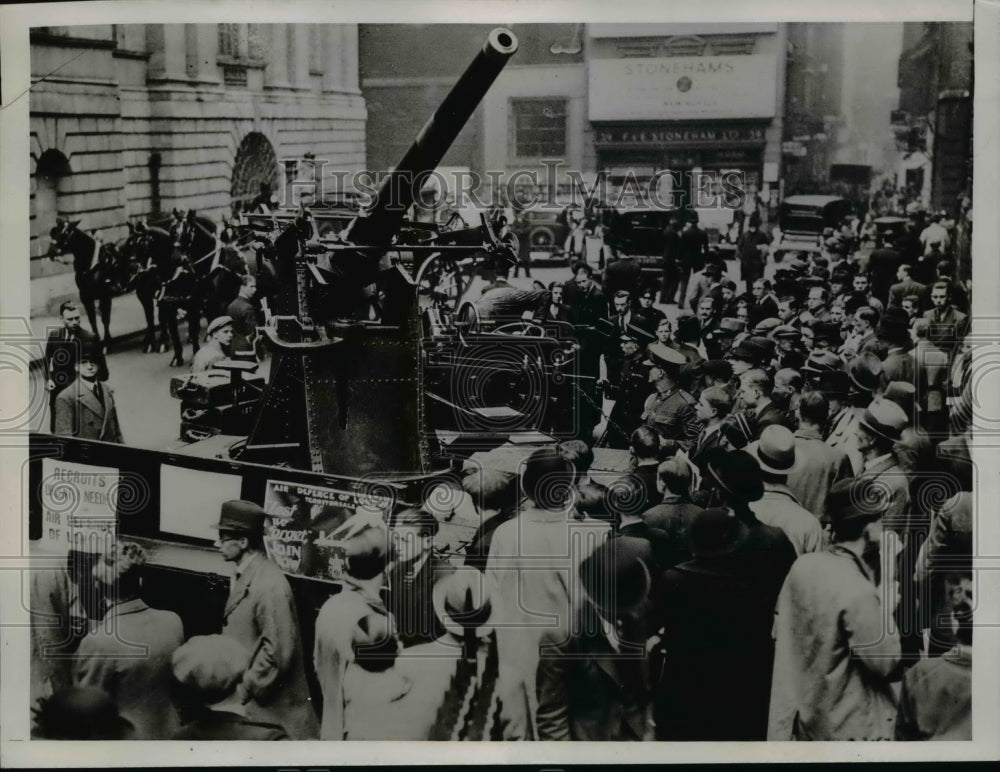 1936 Press Photo Anti aircraft gun at Mansion House in London for recruiting - Historic Images