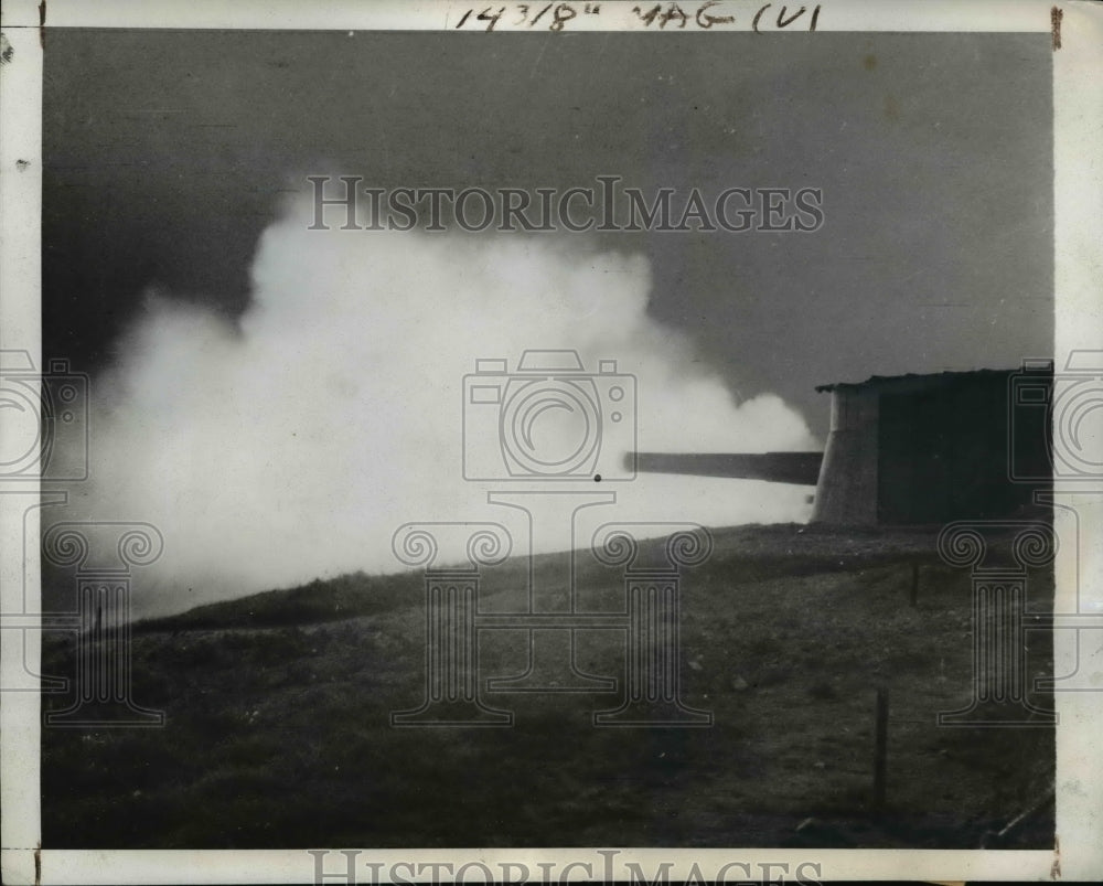 1941 Press Photo Keeping England&#39;s Teeth Sharp for Invasion - Historic Images