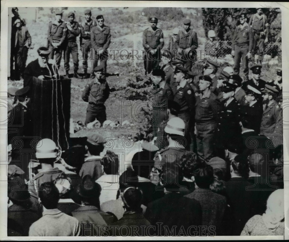 1969 Press Photo Chief Rabbi Ishak Nissim delivers oration at Eshkol Ceremony - Historic Images