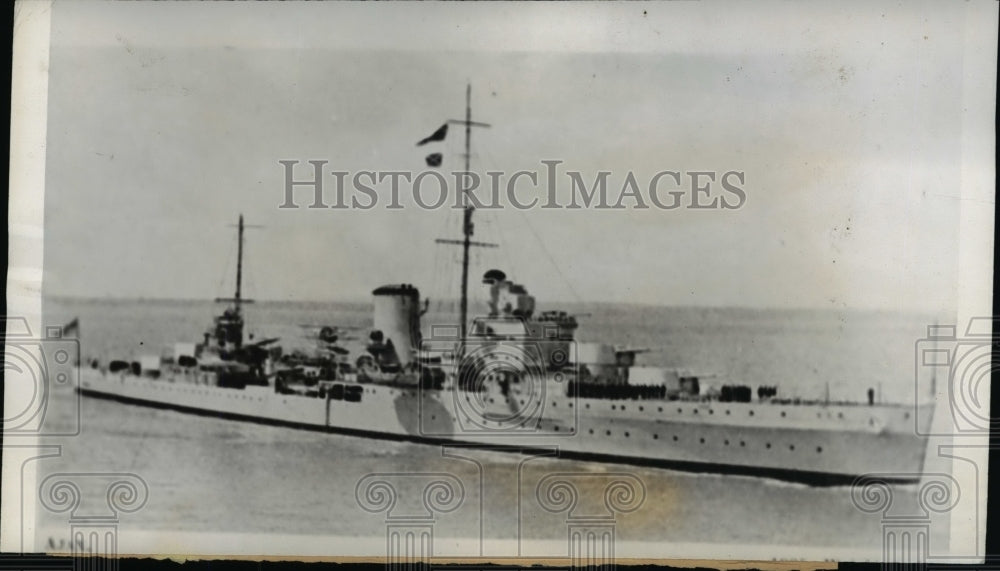 1939 Press Photo Capt H Schneekloth Master of Cruiser Ajax Sunk German Ship - Historic Images