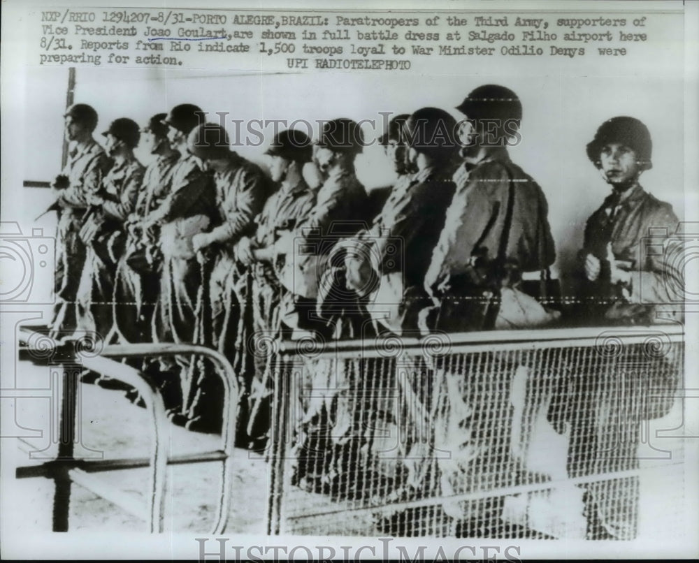 1961 Press Photo Paratroopers of Third Army Supporters of Vice Pres Joao Goulart - Historic Images