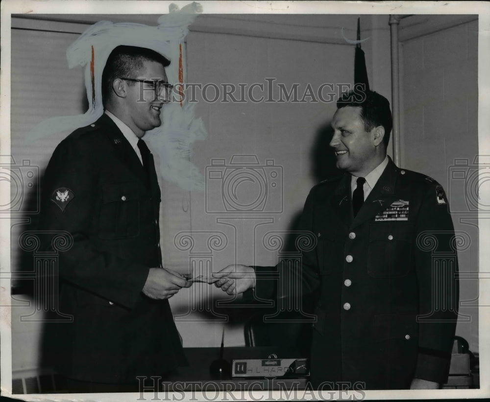 1961 Press Photo SP4 Raymond L Petonic nominated as Soldier of the Month - Historic Images