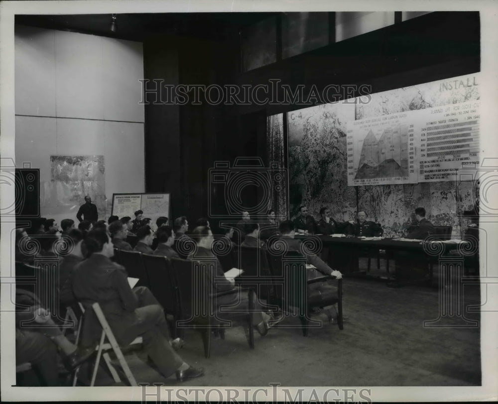 1946 Press Photo Frankfort Germany GI protest of slowdown in demobilization-Historic Images