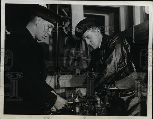 1942 Press Photo Canadian Navy Boats Demobilized - nem41325-Historic Images