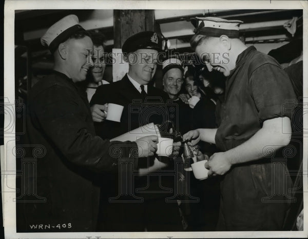 1942 Press Photo Canadian Navy sailors get daily rum rations - nem4133 ...