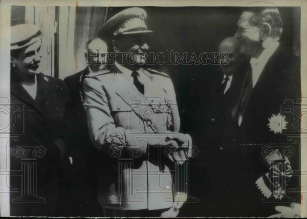 Press Photo Marshall Tito of Yugoslavia Greeted by French President Rene Coty - Historic Images