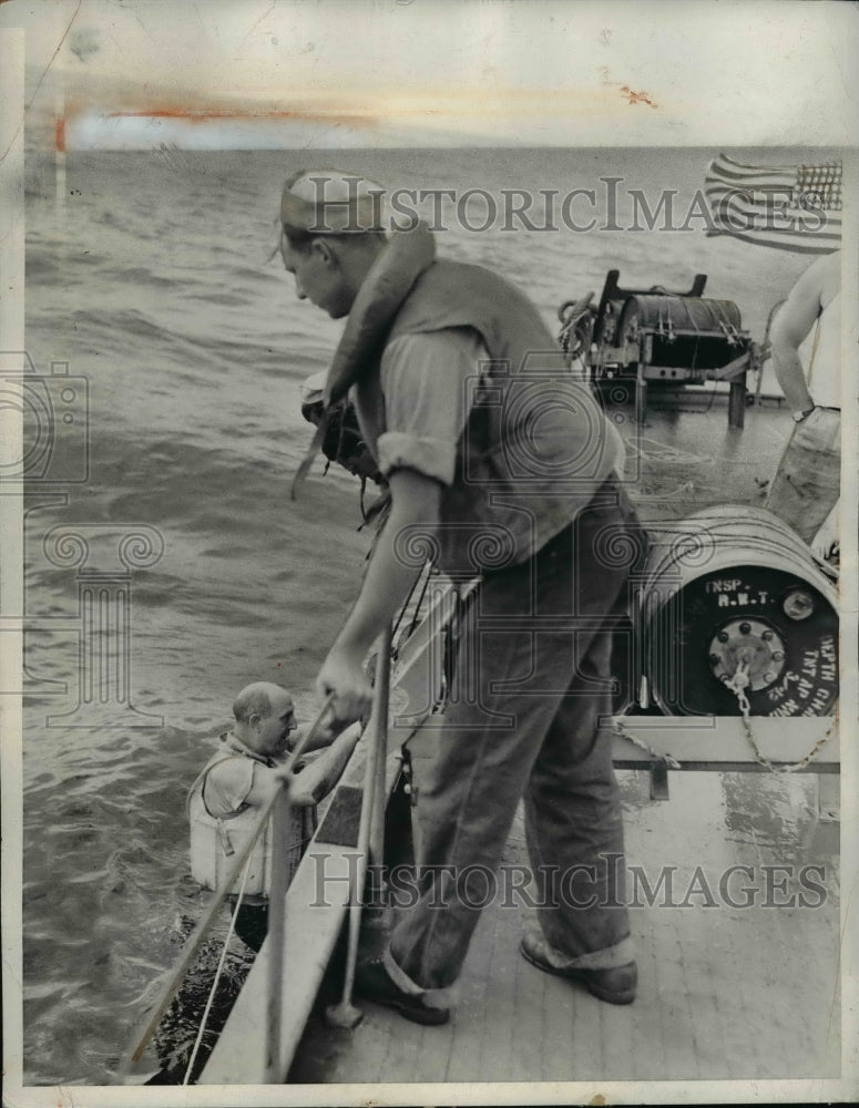 1942 Press Photo Eric Nyborg Comes Aboard Rescue Vessel Skipper of Sunk Collier - Historic Images