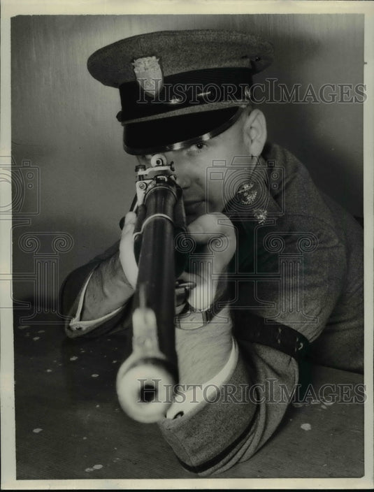 1942 Press Photo Valley Forge Academy Cadet Hubert J Tyrrell of rifle team - Historic Images