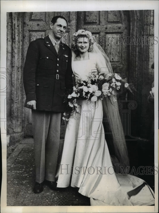 1943 Press Photo England Major Paul Youngs & bride Daphne Osborn Jenkyn - Historic Images