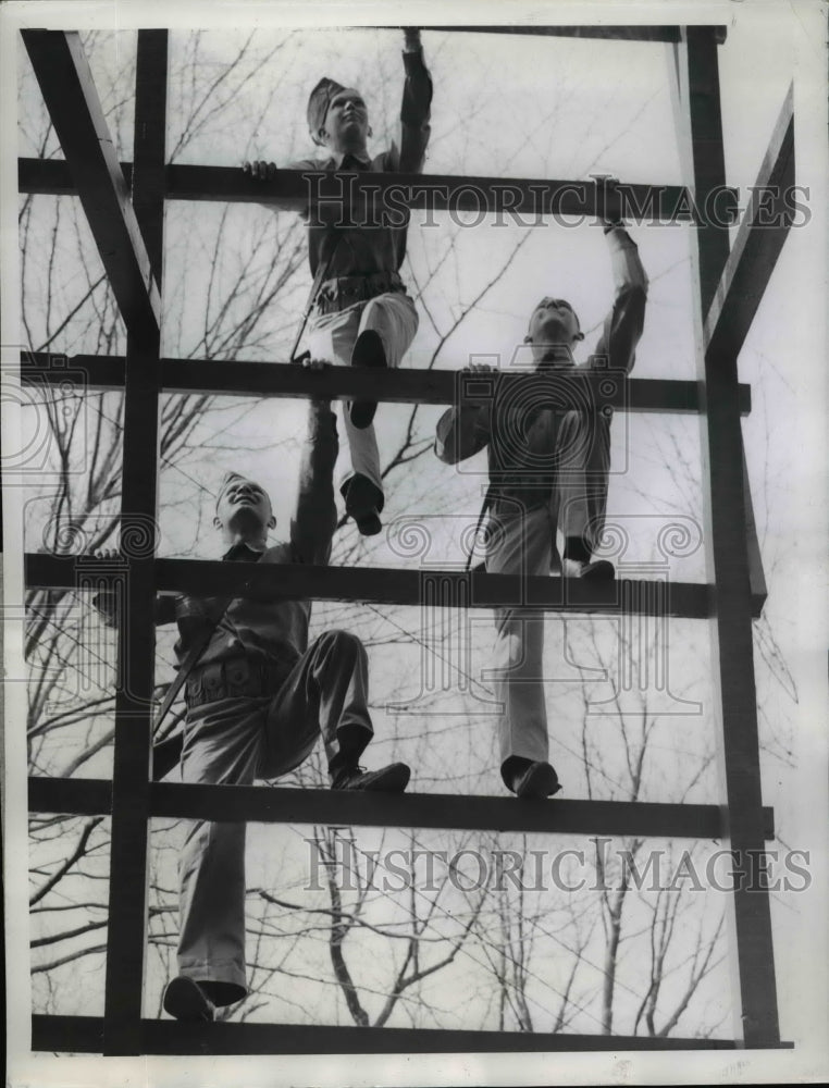 1943 Press Photo Valley Forge Academy Cadet Nicholas Manos, Josiah Smith-Historic Images