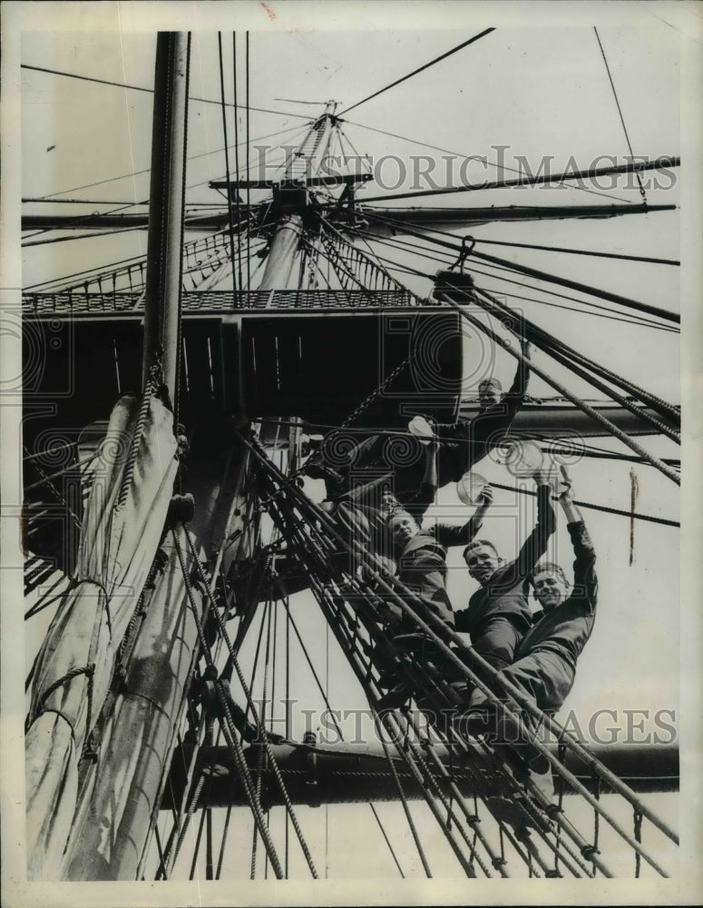 1937 Press Photo American Cadets Arrive in England - nem43674-Historic Images