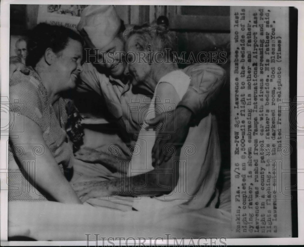 1953 Press Photo Prisoner of War Sgt Lawrence Buzbee Reunited with Family in FL - Historic Images