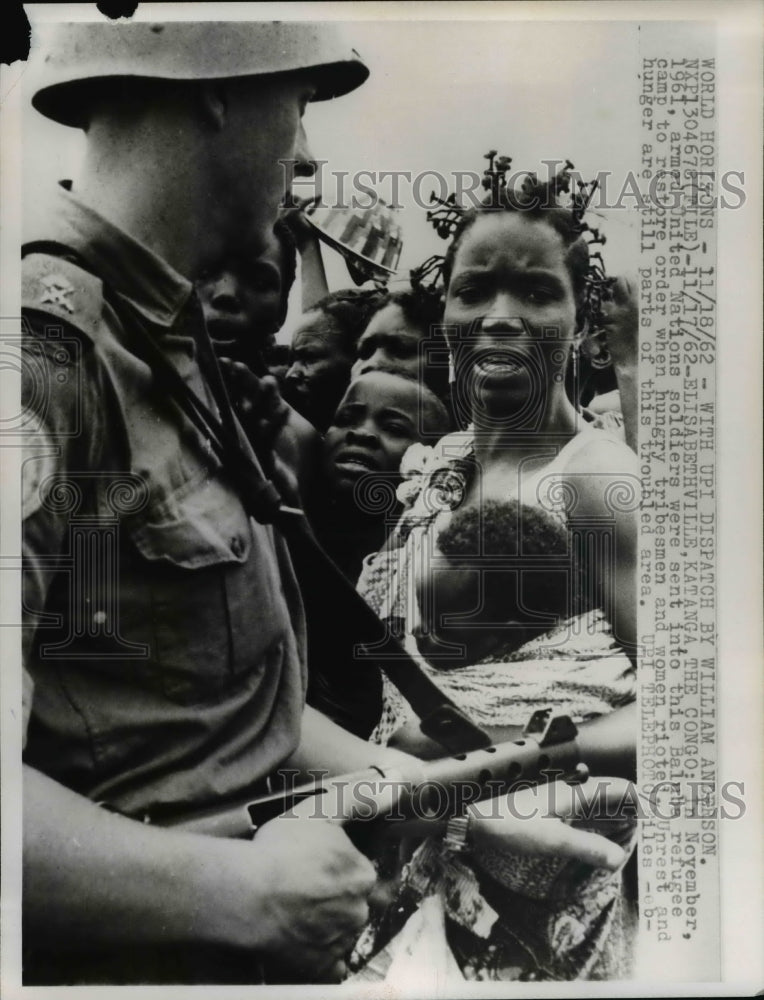 1962 Press Photo United Nations Soldiers at Refugee Camp in Katanga - Historic Images