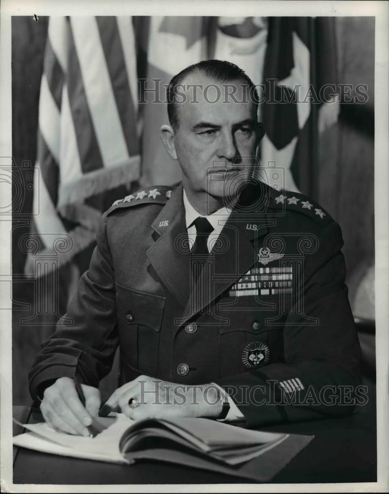 1966 Press Photo General Strother Commander in Chief N American Air Defense-Historic Images