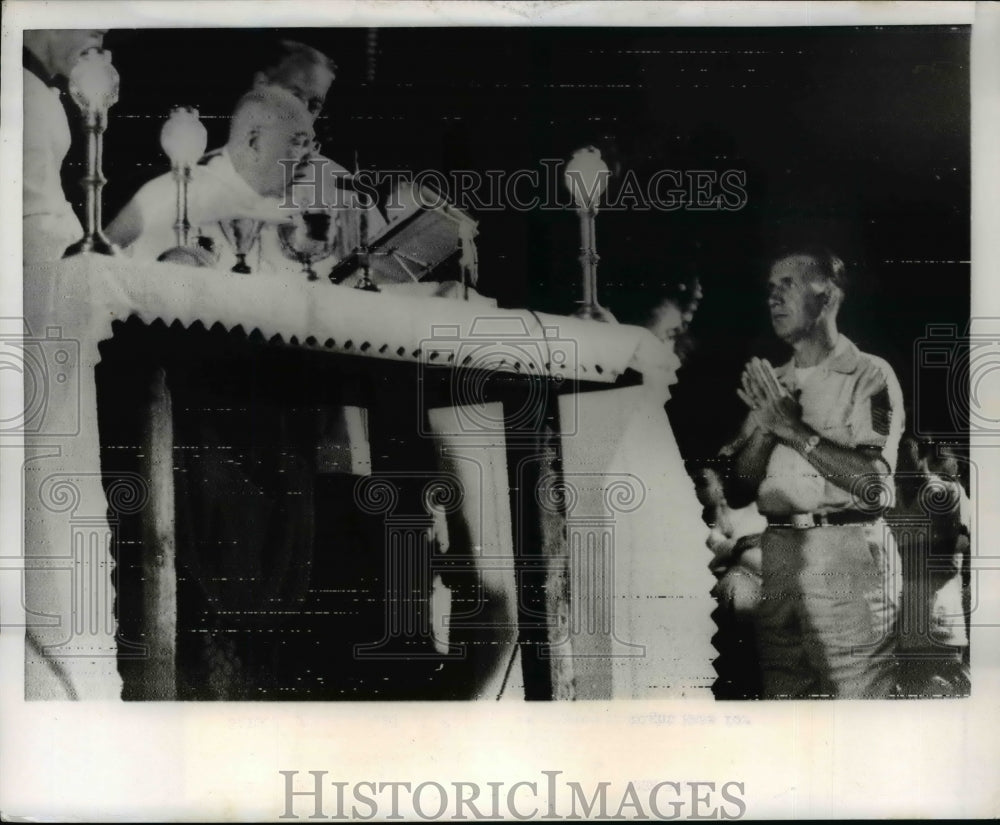 1965 Press Photo Francis Cardinal Spellman Visits U.S. &amp; Vietnamese Servicemen-Historic Images