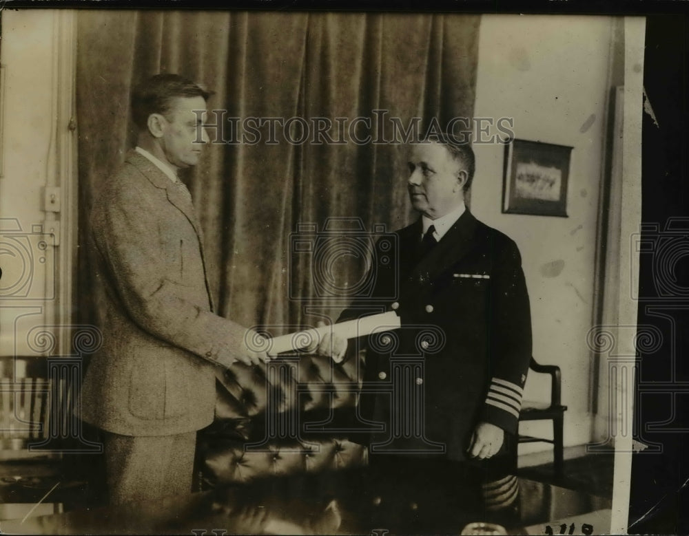 1923 Capt William  E Reynolds gets commission as a Rear Admiral - Historic Images
