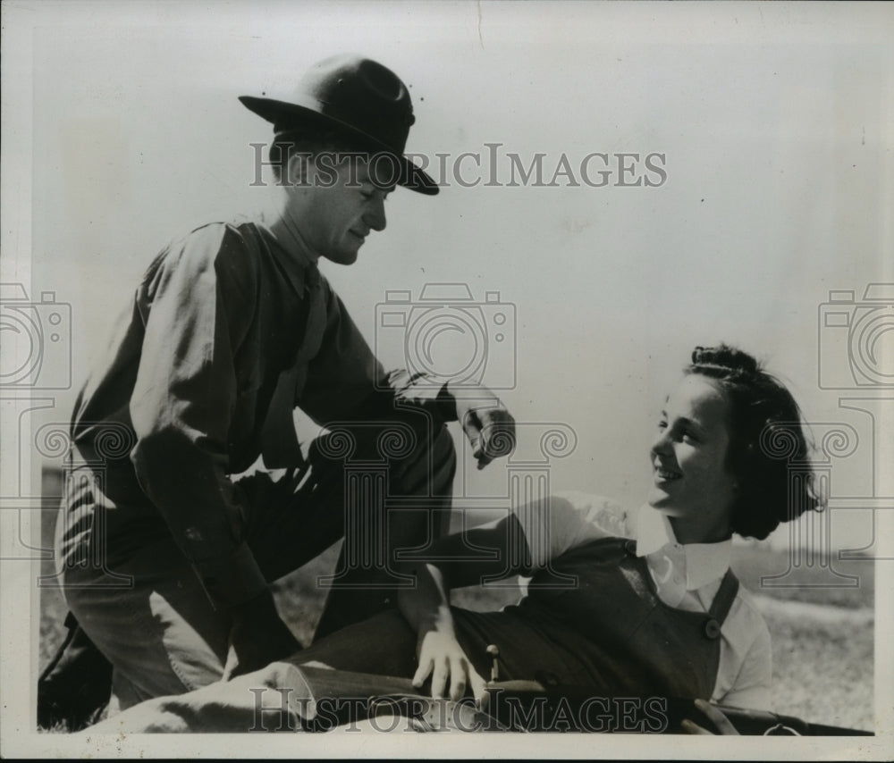 1938 Sharpshooter Betty Lou Johnson receives instruction from Pitts - Historic Images