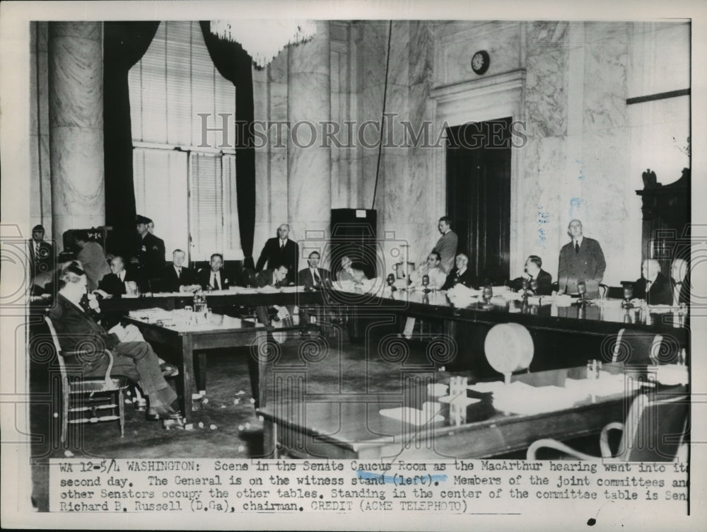 1951 Press Photo Scene in Caucus Room as MacArthur hearing enters second day-Historic Images