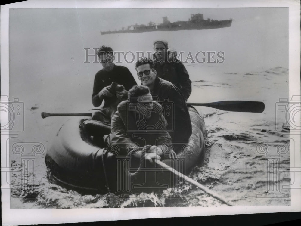 1954  Nicolas Houot, Henri Willm break record for the deepest divers - Historic Images