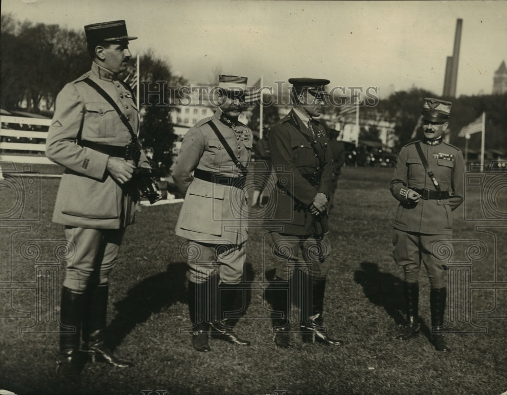 1922 Lt Lahat, Col Dumont, Maj Gen Bethell ,Col Guidoni at horseshow - Historic Images