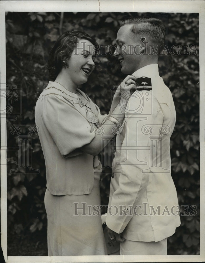 1933 Press Photo Naval William Porter received his commission as Ensign-Historic Images